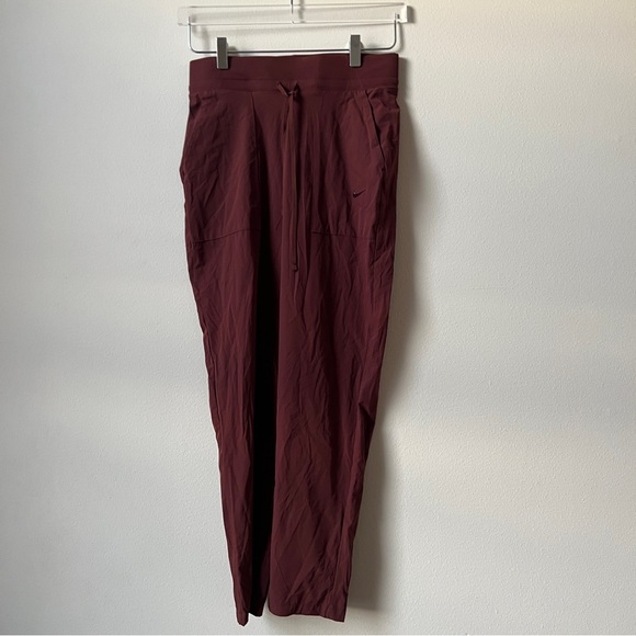 Nike Bliss Lux Training Pants - Picture 3 of 5